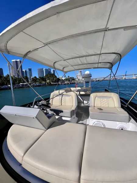 43′ Regal 2 43′ Regal 2