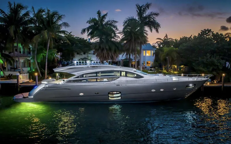 82′ Sunseeker 3 82′ Sunseeker 3